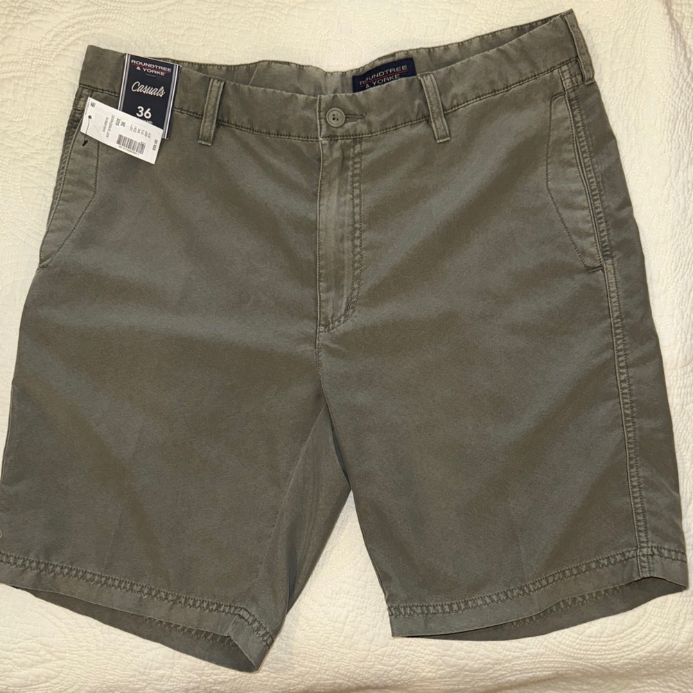 Roundtree & Yorke Men's Flat Front Shorts